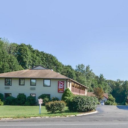 Red Roof Inn Plus+ & Suites Guilford Exteriér fotografie