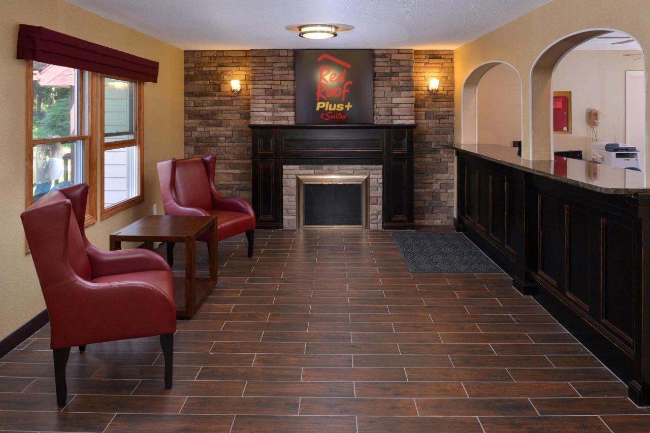 Red Roof Inn Plus+ & Suites Guilford Exteriér fotografie